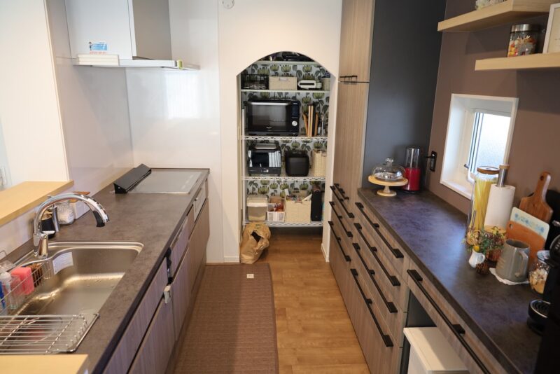 パントリー アール垂れ壁