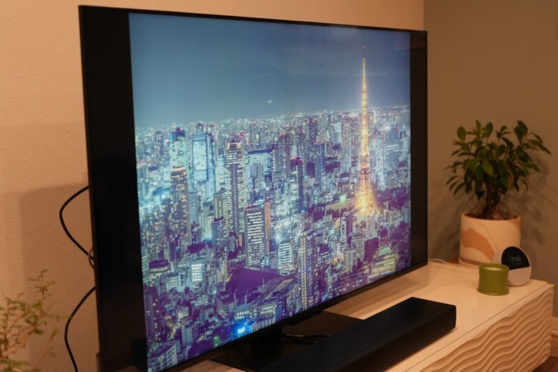 REGZA 50Z870R 視野角 斜めから見ると色が白っぽくなる様子