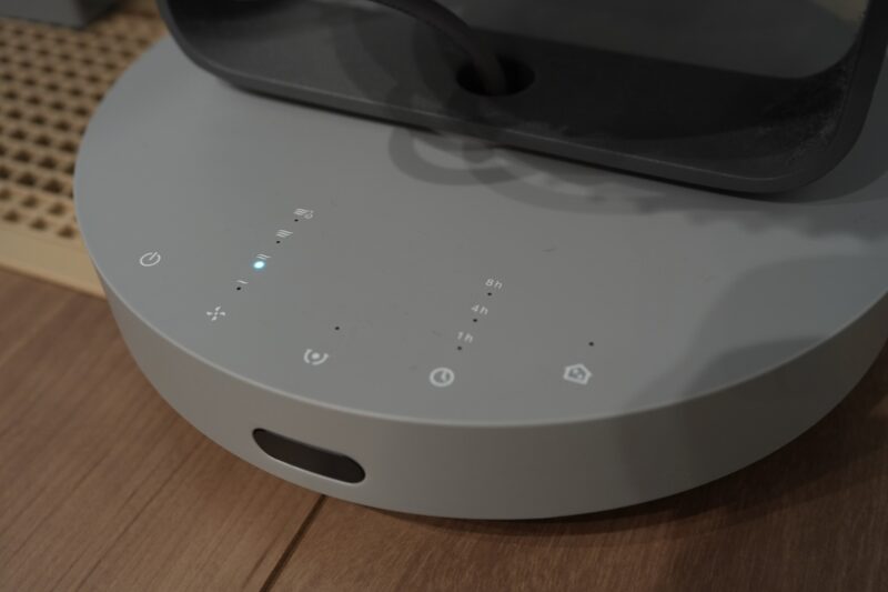 cado STREAM 1800の本体操作ボタン