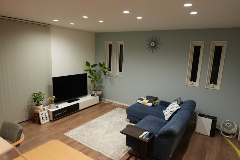 壁掛けエアコンがないスッキリしたLDKの全景