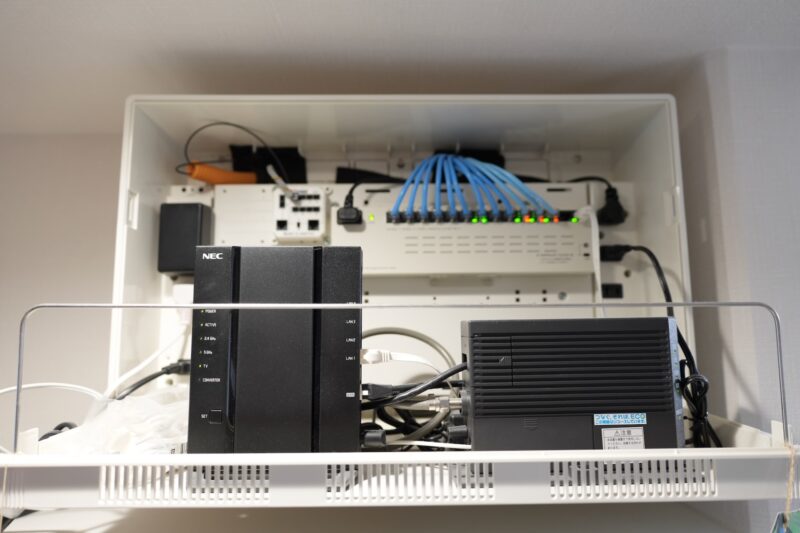 セキスイハイムの2階書斎にあるTHW2情報分電盤ボックス