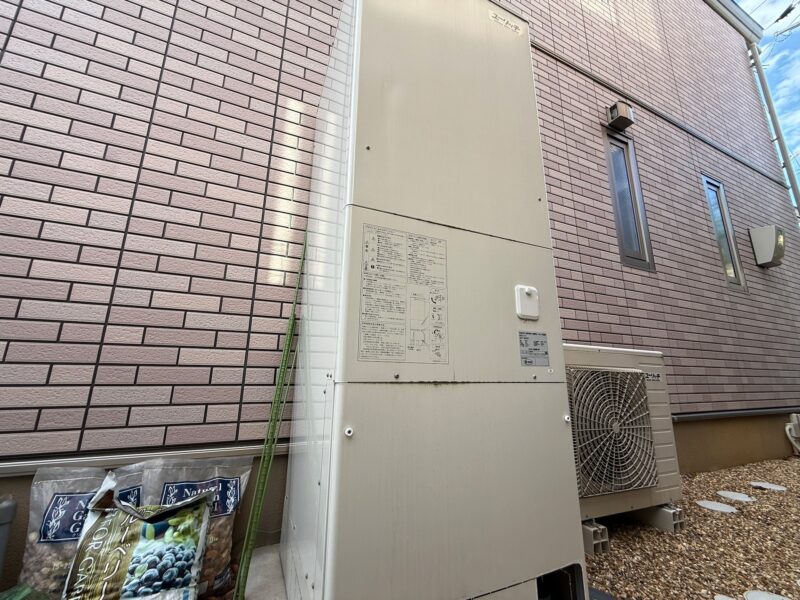 セキスイハイム標準採用の積水ホームテクノCUF-E37F1 貯湯タンクユニット外観